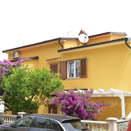 Apartments Enna مالي لوشينغْ المظهر الخارجي الصورة