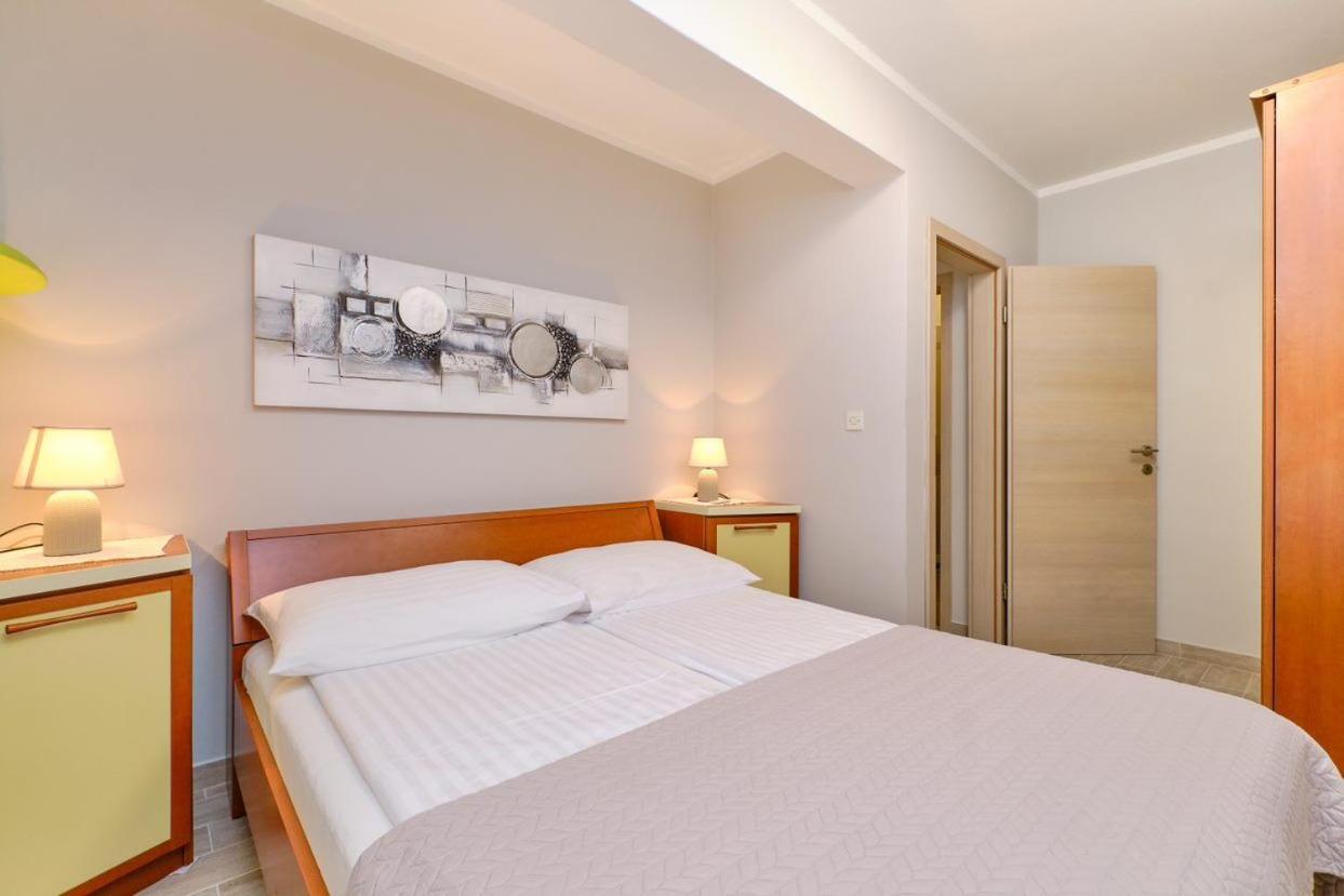 Apartments Enna مالي لوشينغْ المظهر الخارجي الصورة