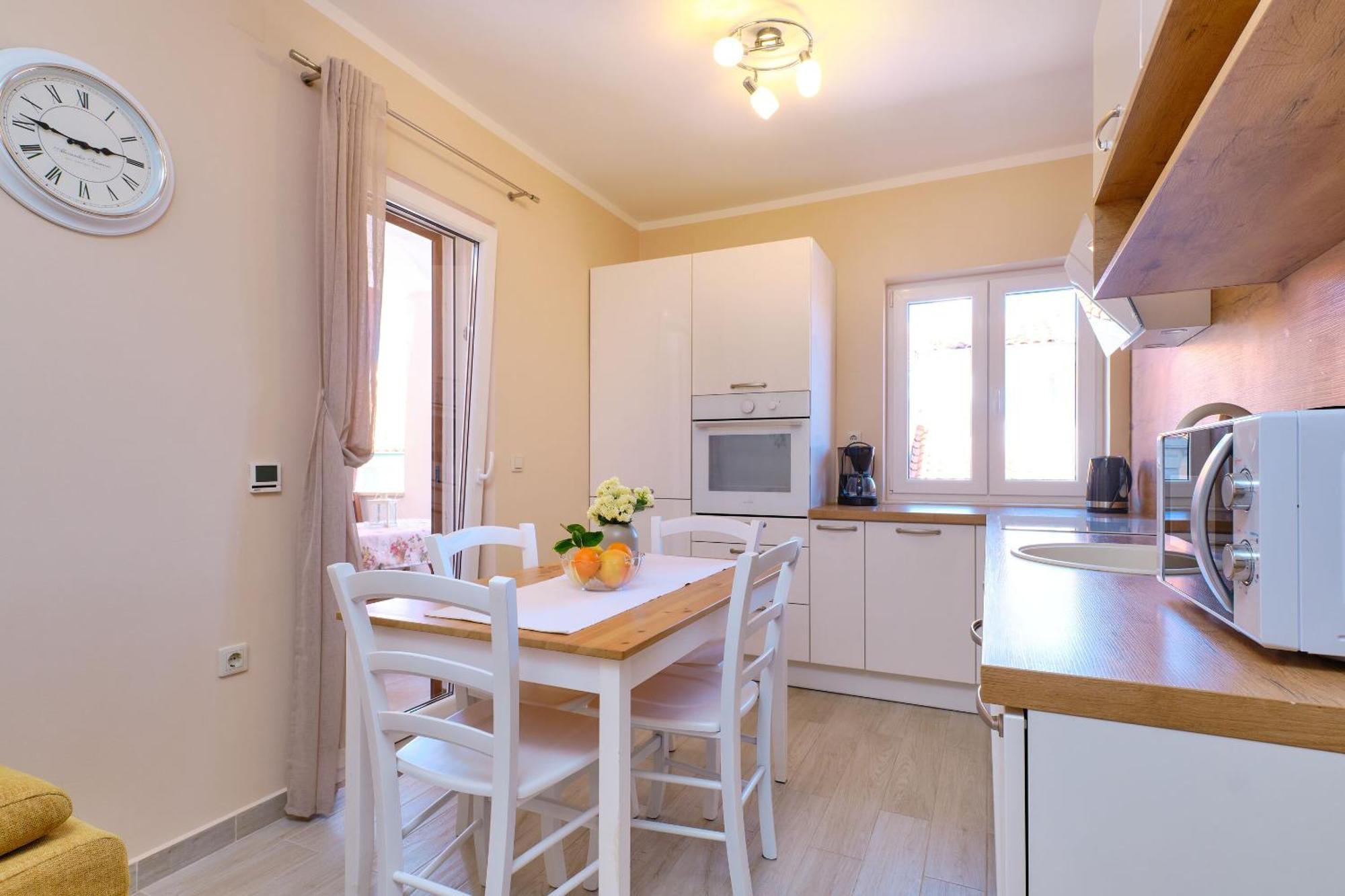 Apartments Enna مالي لوشينغْ المظهر الخارجي الصورة