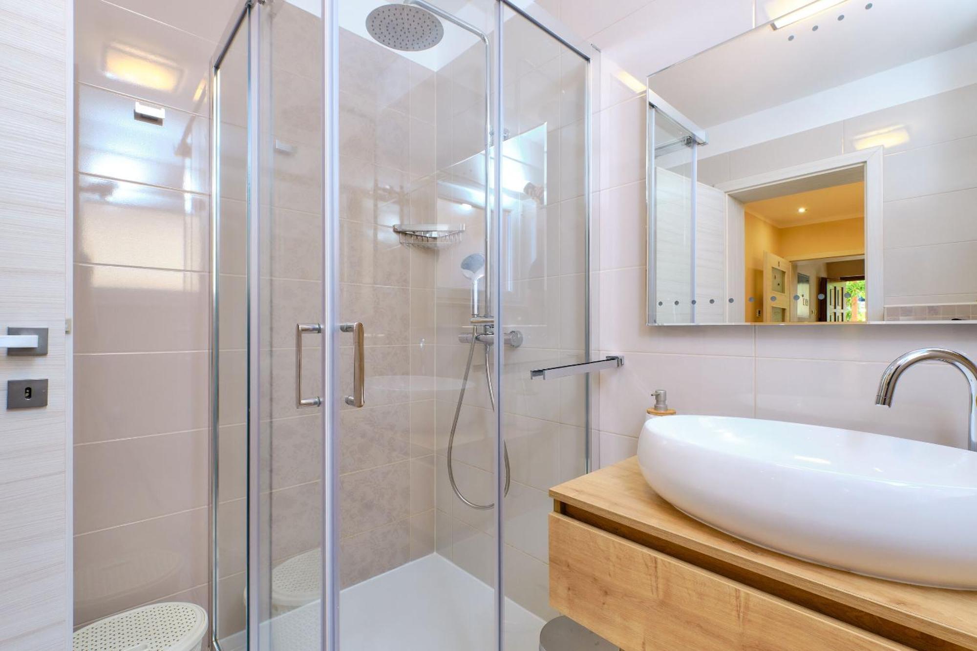 Apartments Enna مالي لوشينغْ المظهر الخارجي الصورة