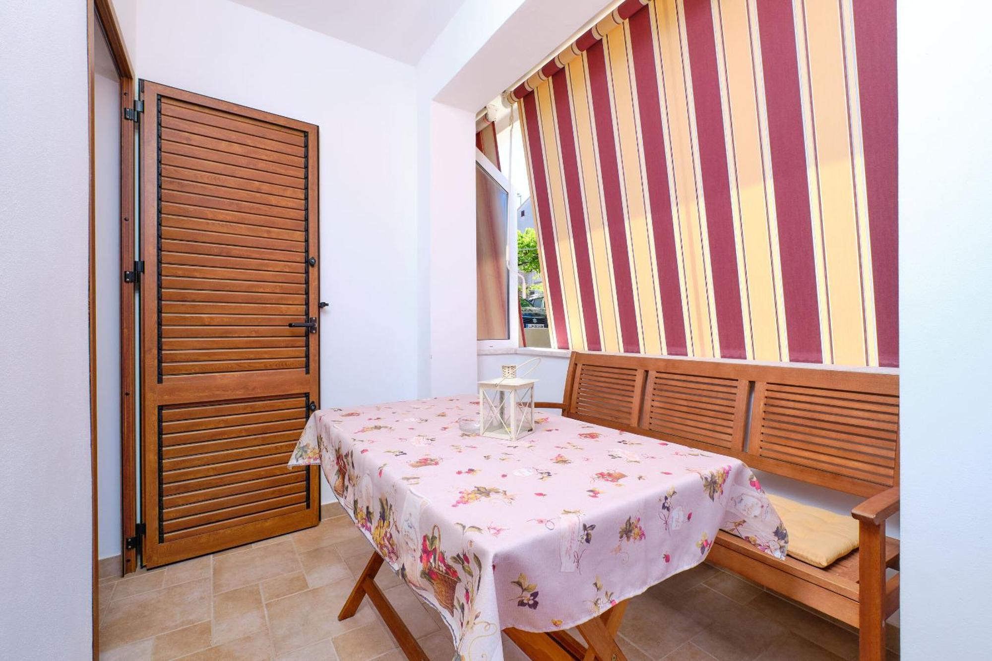 Apartments Enna مالي لوشينغْ المظهر الخارجي الصورة