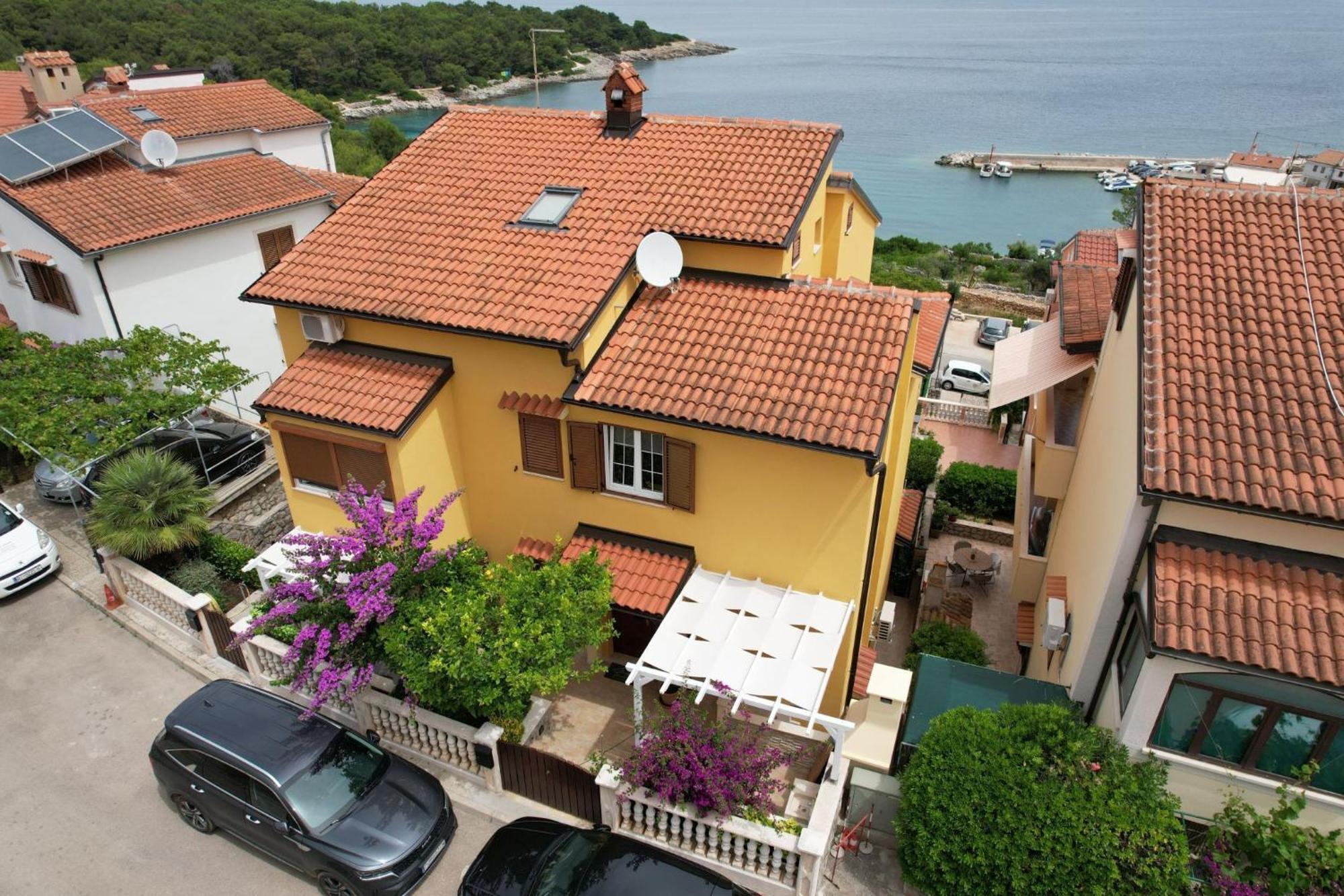 Apartments Enna مالي لوشينغْ المظهر الخارجي الصورة
